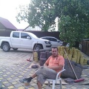  ,   Artur, 42 ,   
