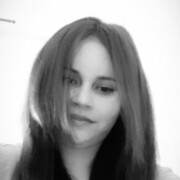  ,  Alina, 28