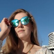  ,  Katrin, 39