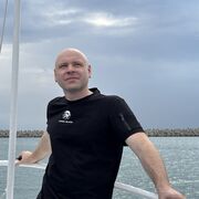  ,   Denis, 37 ,   ,   