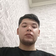  ,  Umidjon, 27