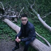  ,  Karolis, 24