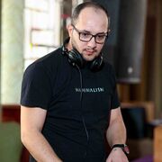  ,   Artyom, 33 ,   