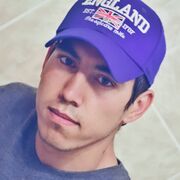  ,  Sardor, 32
