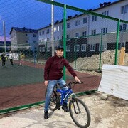  ,  Ali, 32