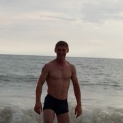  ,   Maks, 42 ,   ,   , c 
