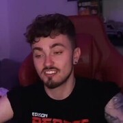  ,  Hovo, 22
