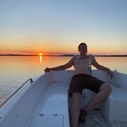  ,  Andrey, 28