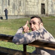  ,   Armen, 37 ,   ,   