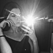  ,  Karine, 24