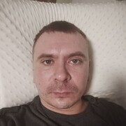  ,  Viktor, 35