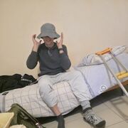  ,   Romaveteran, 27 ,   ,   