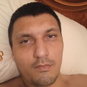  ,  Jon, 37