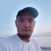  ,   Parviz, 38 ,   c 
