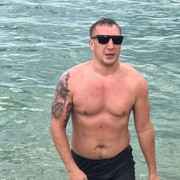  America,   Denis, 40 ,   ,   , c 
