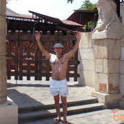  ,   Artur, 43 ,   