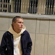  ,  Anton, 23