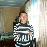  ,   Viktor, 31 ,  