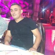  ,  Artur, 37