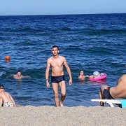  ,  Nikolas, 33