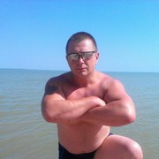  ,   Nik, 47 ,   