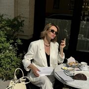  -,   Eva, 39 ,   ,   