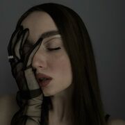  , 