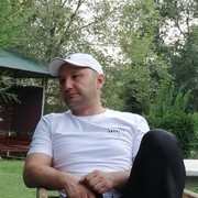  ,  Ismail, 40