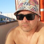  ,  Alex, 35
