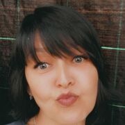  ,   Aleniha, 44 ,   ,   
