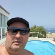  Easthampstead,  Vladimir, 54