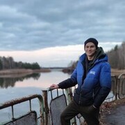  ,  Viktor, 26
