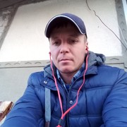  ,  Andrei, 40