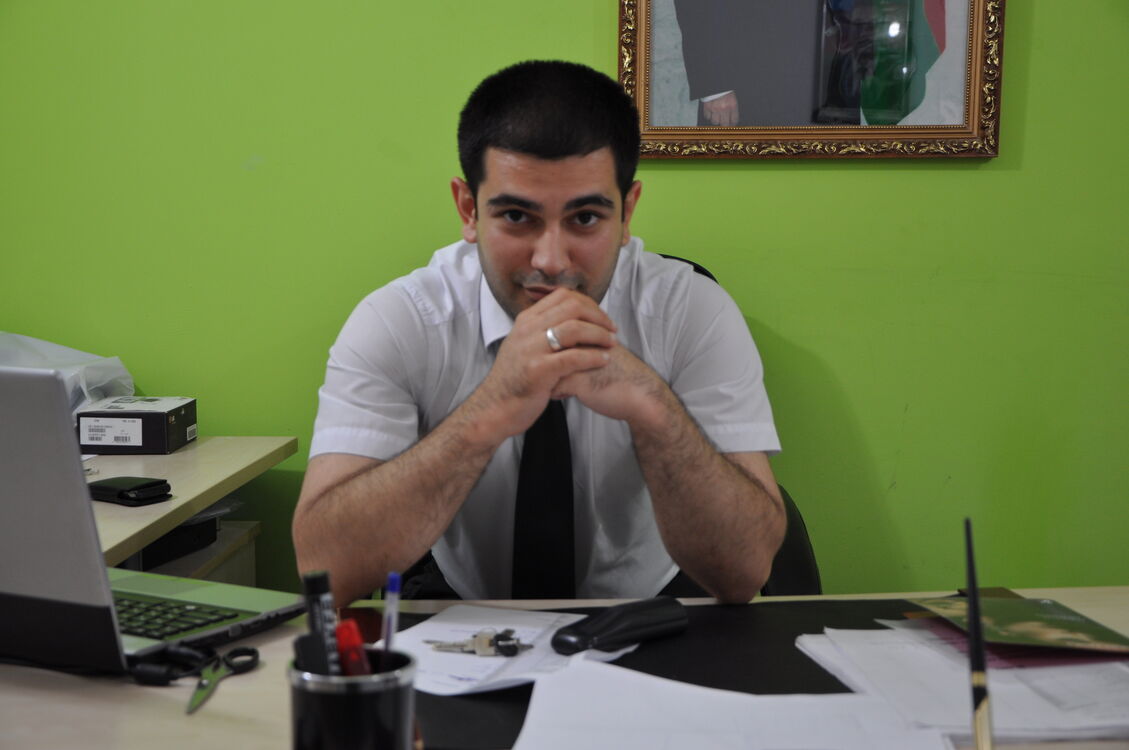  51537365  Aqil, 39 ,    