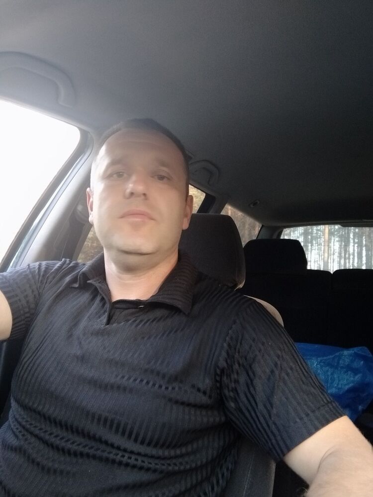  ,   Artur, 43 ,   ,   , c 