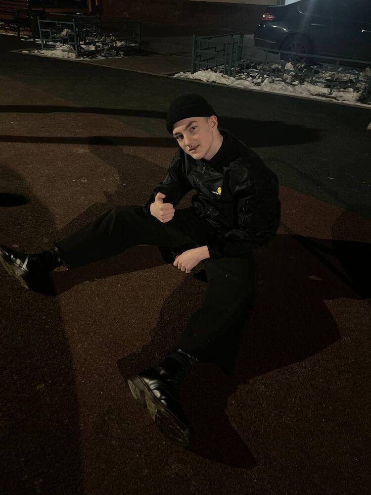  50996965  Molodoyrab, 22 ,    