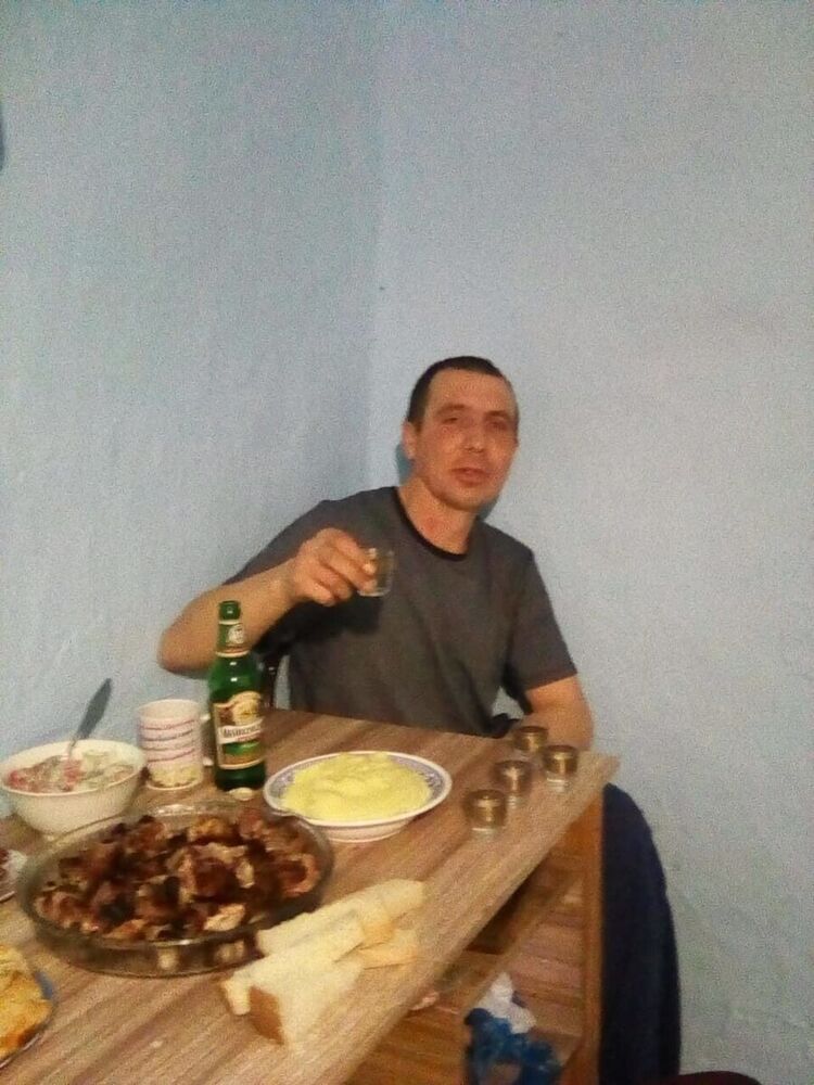  21098995  , 44 ,    