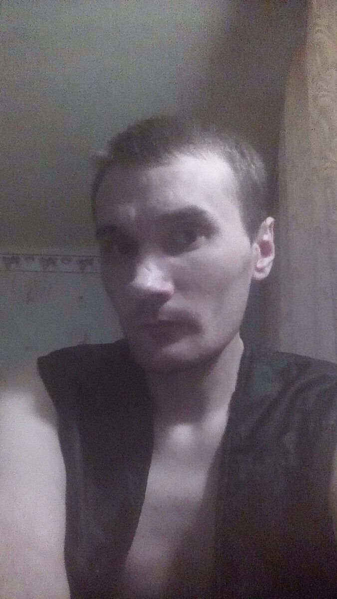  8433925  Ojeg, 46 ,    