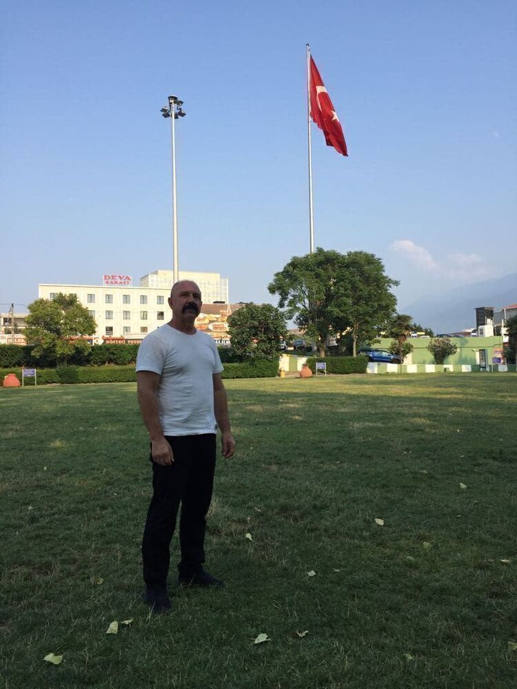 25312365  Sabir, 57 ,    