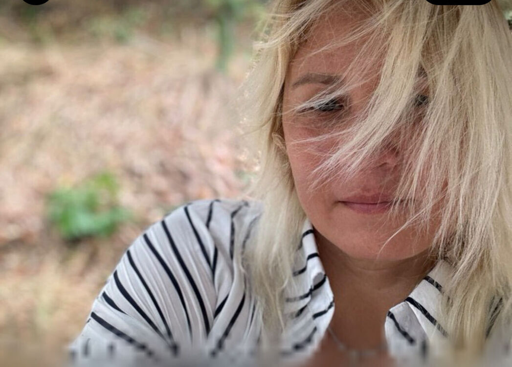  40682895  Avrora, 44 ,    Wiang Sa