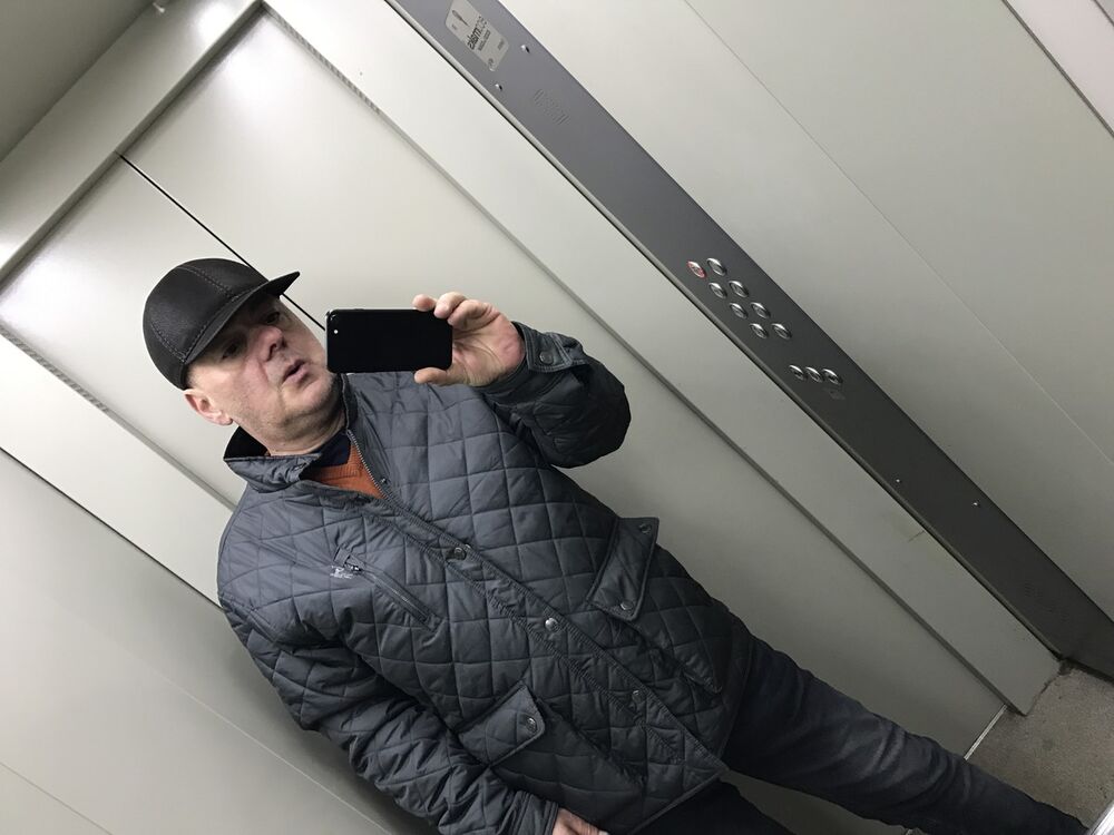  9382785  Ruben, 58 ,    