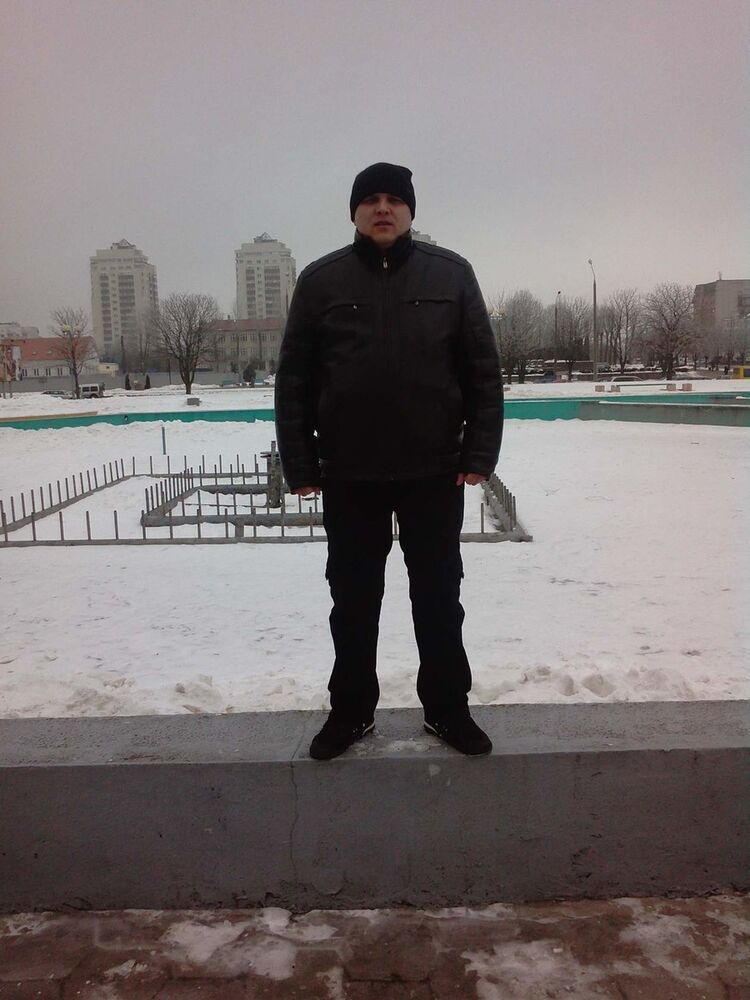  18549605  Dima, 40 ,    