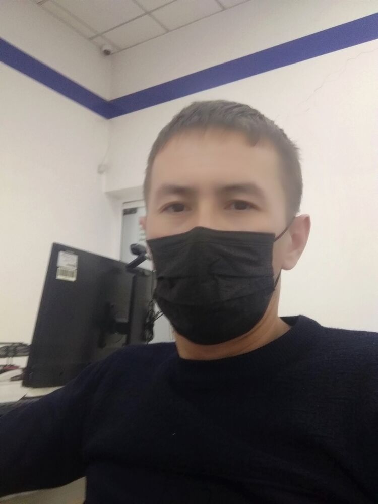  28494365  Azamat, 36 ,    