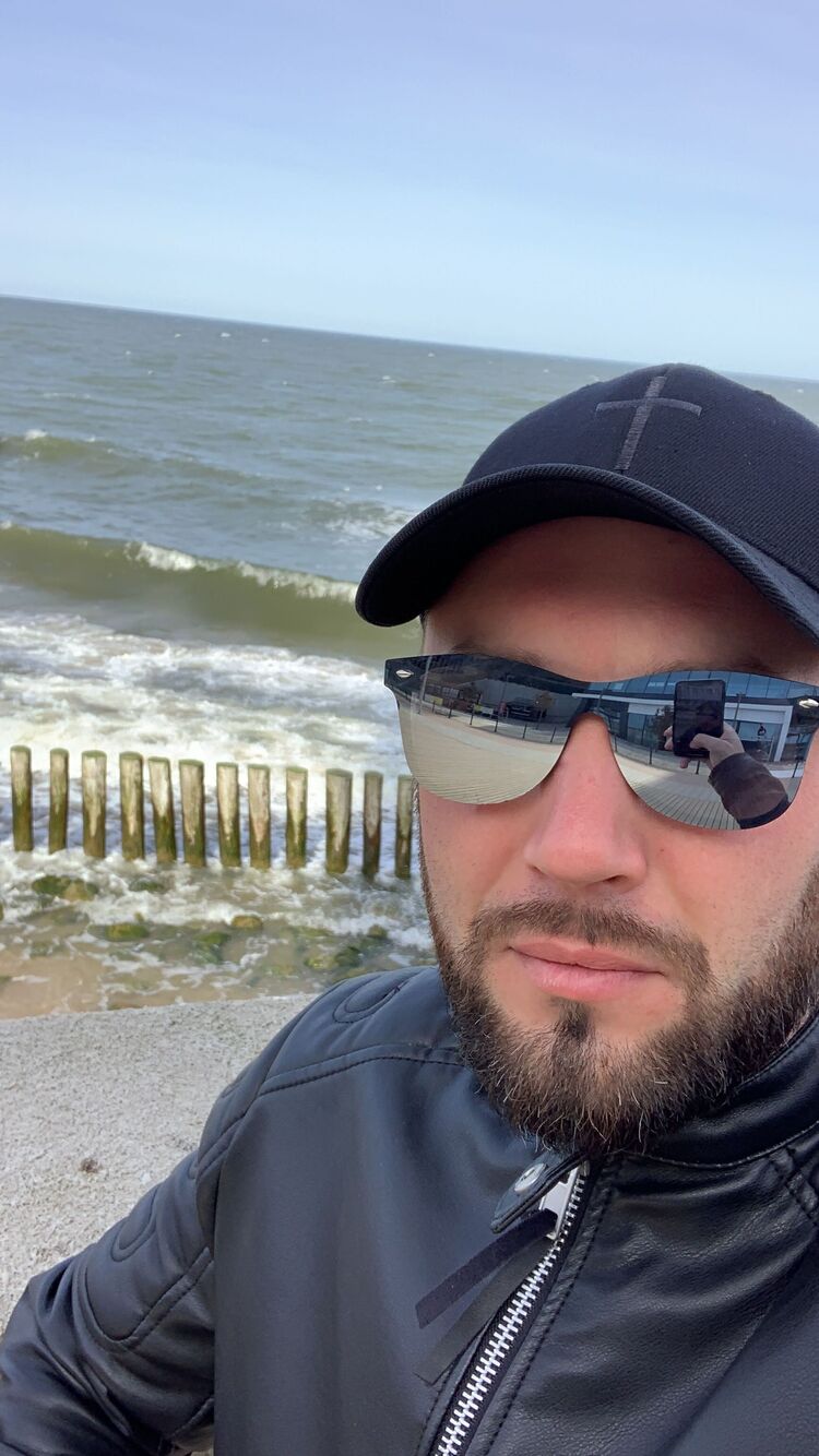  ,   Witalij, 35 ,  