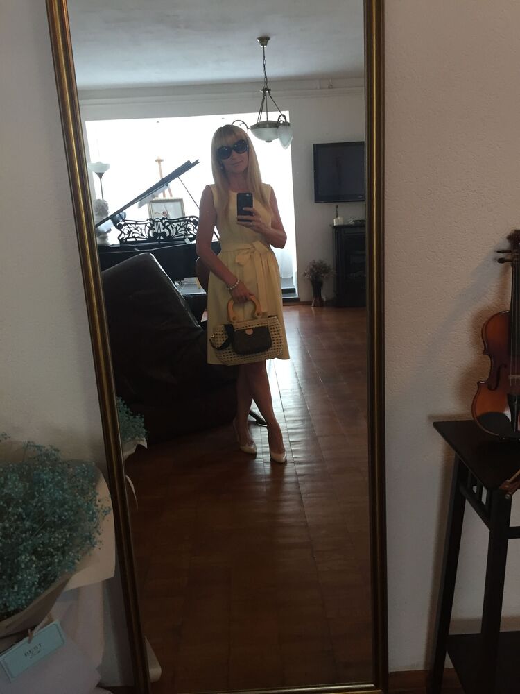  ,   Nelli, 47 ,   c 