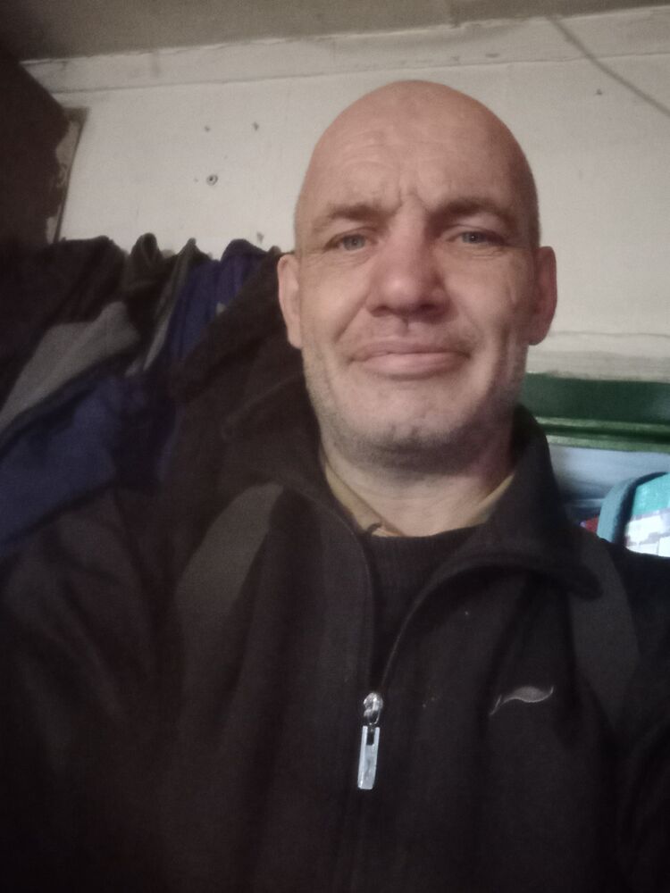  47092175  Pavel, 49 ,    -