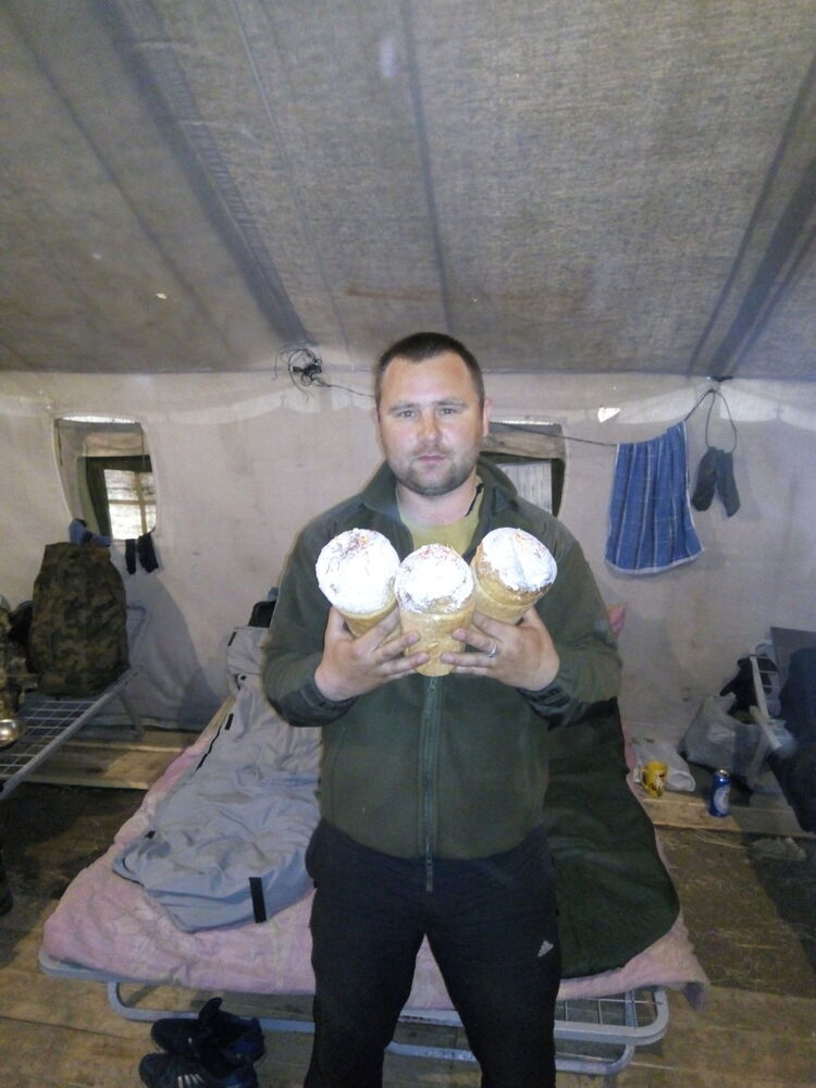  9343105  Oleg, 37 ,    