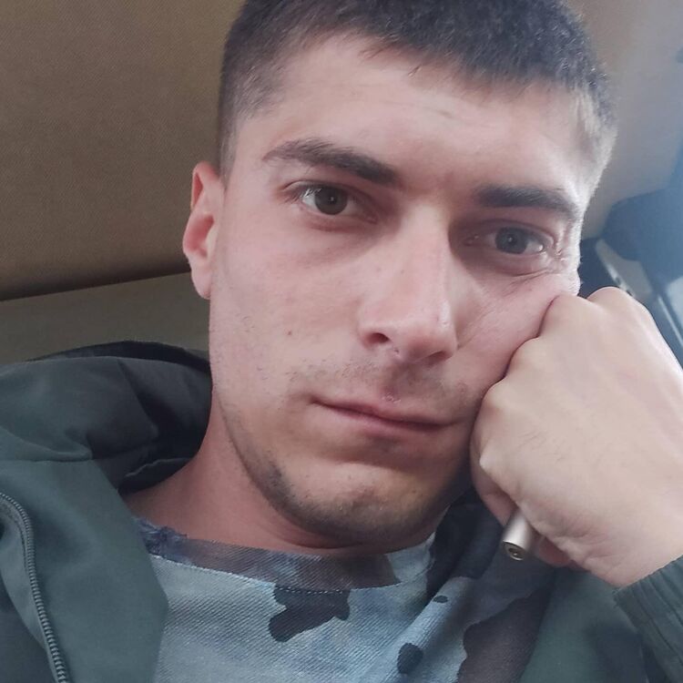  44686285  , 33 ,     
