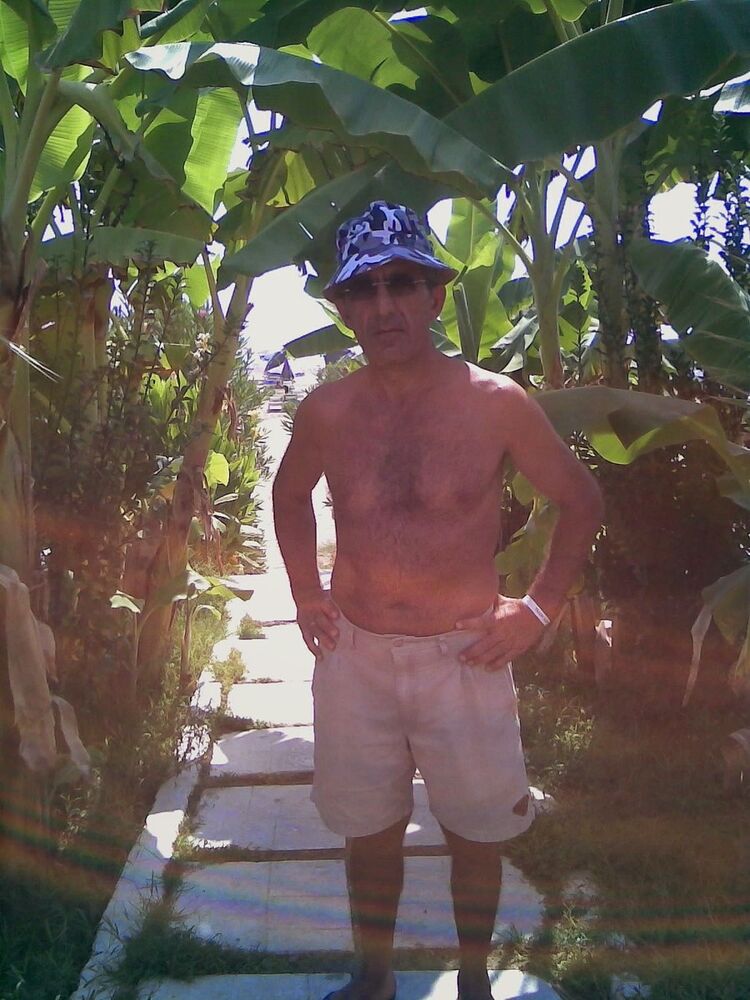  13008135  Sergej, 67 ,    