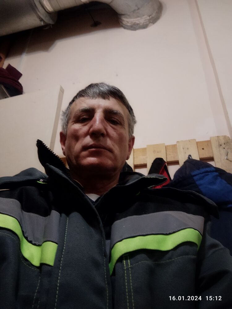  41624745  , 61 ,    